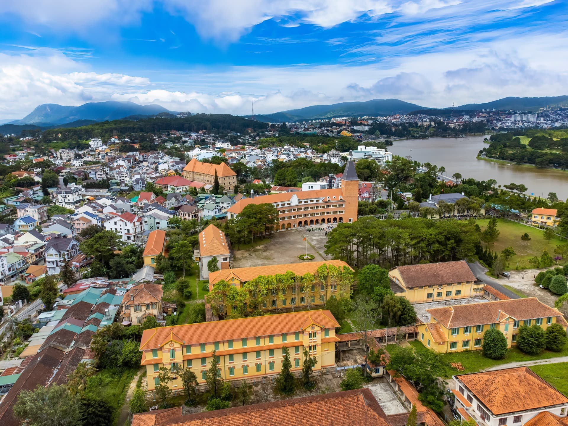 La Universidad de Dalat
